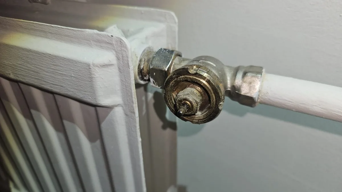 Lämmityspatterin venttiili – lämmitysjärjestelmän huolto